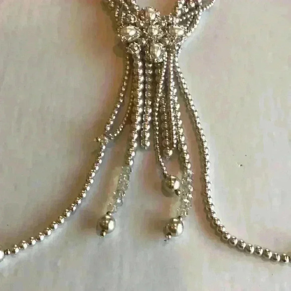 Fox’s new Faux Pearl Statement Necklace - Picture 12 of 16